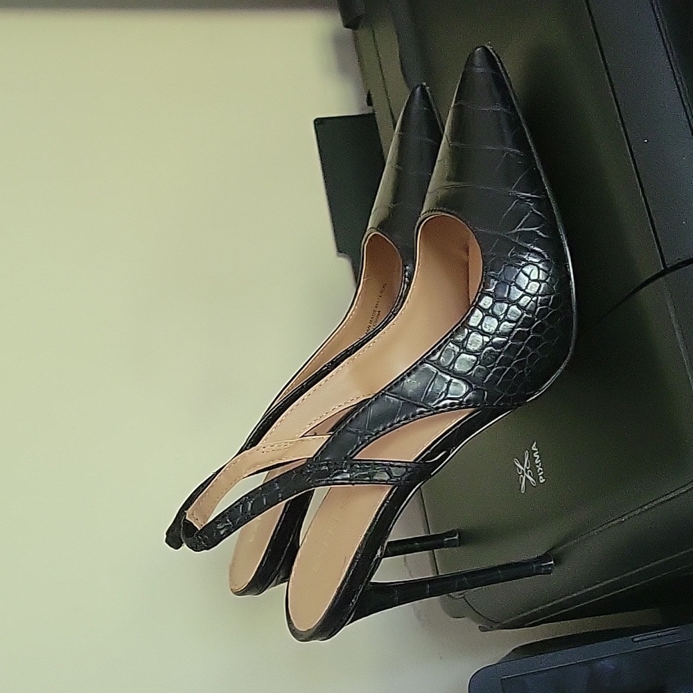 Express Croc-Embossed Cut-Out Slingback Court Shoes, Size 8 M used 1 time as New